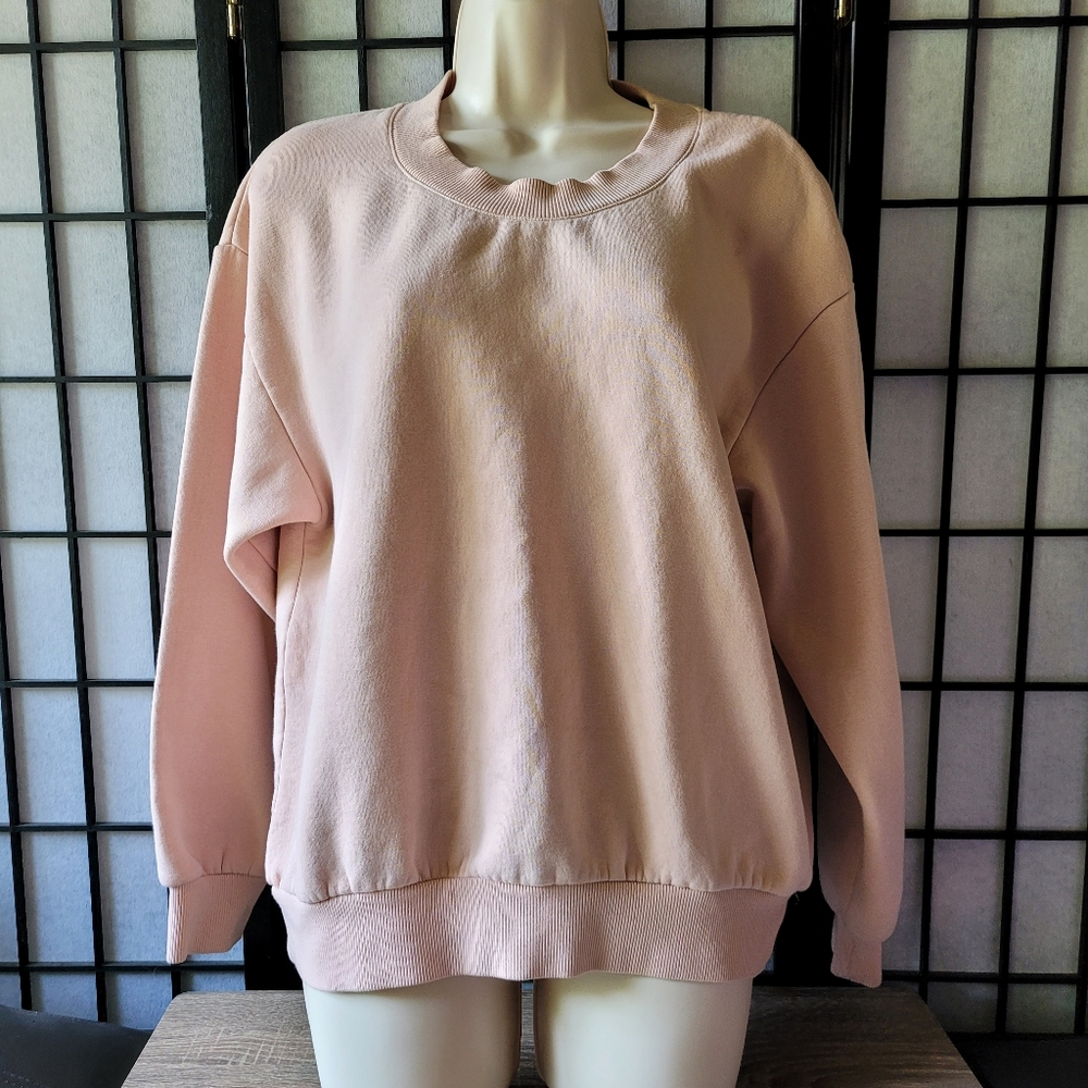 2/$8 • EUC H&M Pink Sweater
